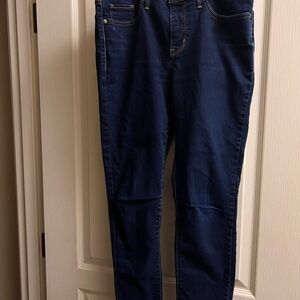 Levi’s shaping Skinny Jeans for Women size 29 length 32